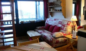 Living area - Alpe D'huez Cognet Apartment - Slopeside (Huez)