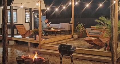 Charming 3-bedroom Getaway cabin in lovely Guyton, Ga.