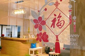 المنشأة من الداخل