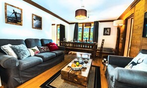 Living area - Charming Apartment at the Foot of the Slopes in Lavachet (Tignes)