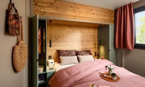 Room - Chalet in Aussois Near Ski Lifts (Aussois)