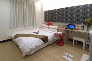 Unclassified image, 5 of 16, button - 101 Hotel (Hsinchu)