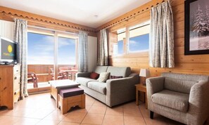 Apartment | Living area - Apartment in La Plagne With Mont Blanc Views (Aime-la-Plagne)