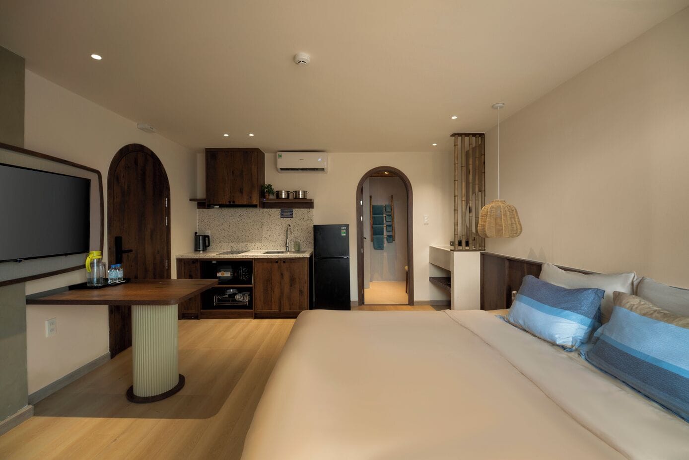 Deluxe appartement, uitzicht op de stad | Een bureau, gratis wifi