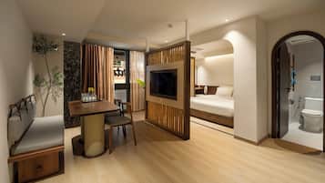 Family Apartment, City View | Desk, soundproofing, free WiFi