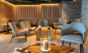 Dining - Cozy Double Room (Tignes)