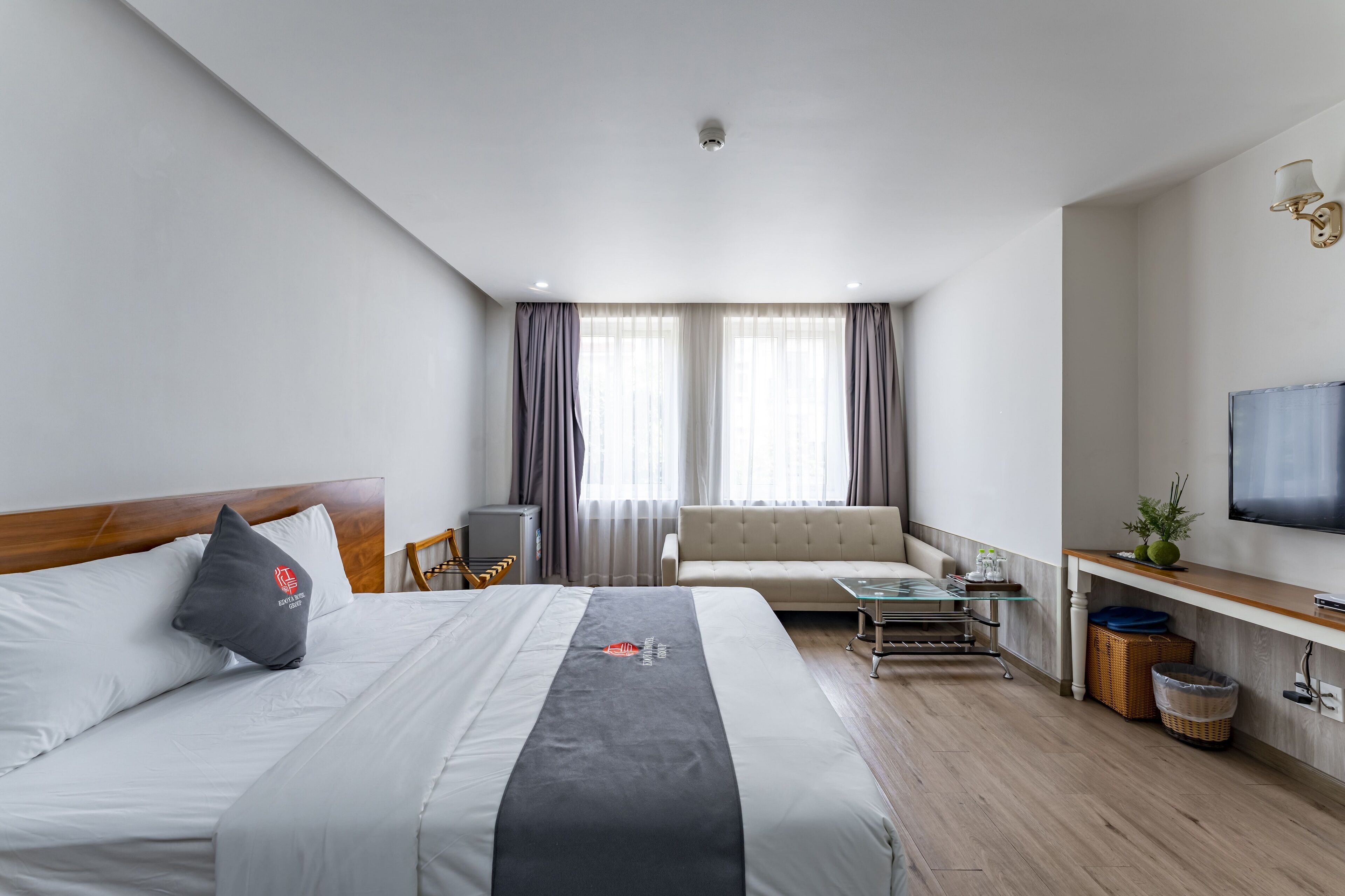 Habitació doble Deluxe, vistes a la ciutat | Wifi gratuïta i habitacions accessibles amb cadira de rodes 