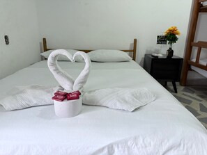 1 غرفة نوم وخدمة الإنترنت وملاءات أسرّة