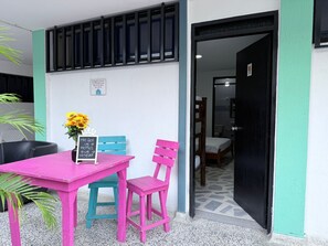 تناول الطعام بالخارج