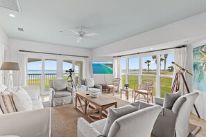 TV - New! Bay View Corner Condo in Sandestin, Miramar Beach FL (Miramar Beach)