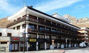 Exterior - Bright Apartment Close to Slopes and Shops (Tignes)