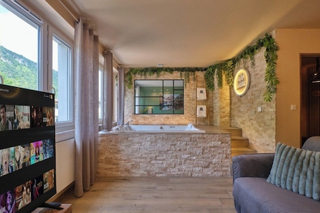 Interior. Scandinavian Suite with private Spa & Sauna - High-end escape