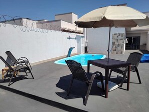 Pool - Cozy house in Caldas Novas with private heated pool. (Caldas Novas)