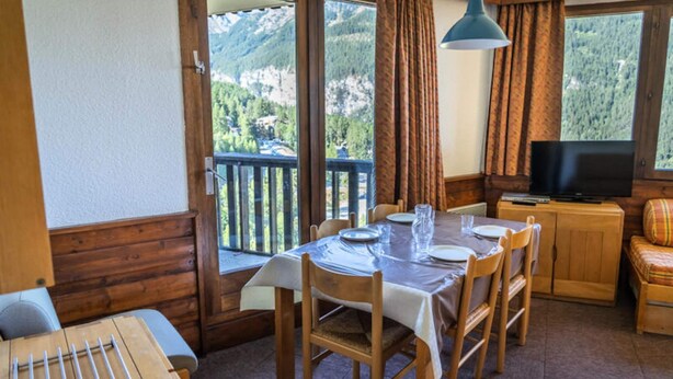 Unclassified image, 1 of 5, button - 2-room Apartment in the Heart of Les Orres 1650 (Les Orres)