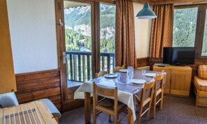 Dining - 2-room Apartment in the Heart of Les Orres 1650 (Les Orres)