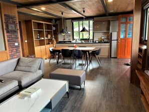 Ảnh chưa phân loại, 5 trong số 42 ảnh, nút
