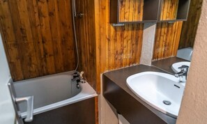 Bathroom - Apartment in Les Orres With Panoramic Views (Les Orres)