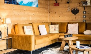 Living area - Apartment in Arves With Sauna & Terrace (Saint-Sorlin-d'Arves)