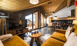 Living area - Apartment in Arves With Sauna & Terrace (Saint-Sorlin-d'Arves)