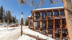 Exterior - Apartment in Charmettoger Near Ski Slopes (Bourg-Saint-Maurice)