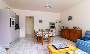 Interior - 111 - 1-bedroom Apartment 150m From Sables-d'or Beach (Frehel)