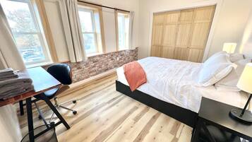 1 dormitorio, escritorio, tabla de planchar con plancha y wifi gratis