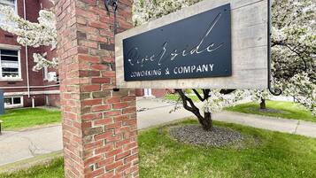 Enceinte de lâhĂ©bergement