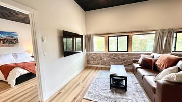 1 dormitorio, escritorio, tabla de planchar con plancha y wifi gratis