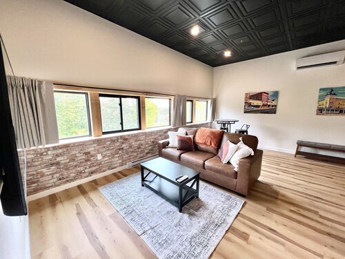 Riverside Loft – Cozy 1BR w/ Sebasticook River Views & Trail Access + Wi-Fi