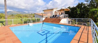 Villa in Campanet With Pool and BBQ