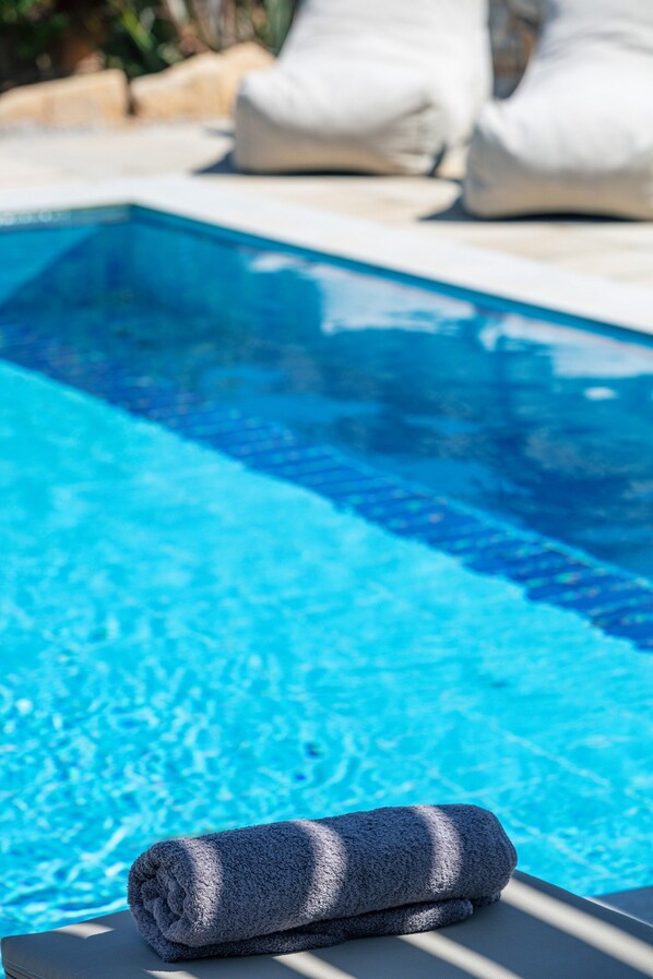 Villa | Pool | Indoor pool, outdoor pool