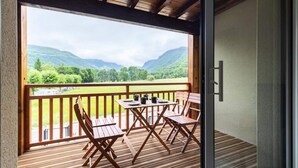 Outdoor dining - Apartment in Genos Near Lake Loudenvielle (Genos)