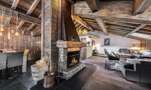 Fireplace - Magnificent Chalet Located in the Heart of Courchevel Le Praz (Courchevel)