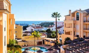 Indoor pool, outdoor pool - Apartment in Luz With Pools and Beach Access (Lagos)