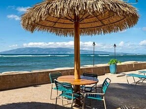 Outdoor dining - Royal Kahana Resort Unit 218 - Oceanview Studio near Beach, Pool. A/C (Lahaina)