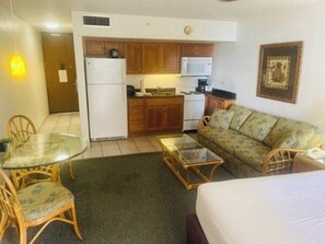 Interior - Royal Kahana Resort Unit 218 - Oceanview Studio near Beach, Pool. A/C (Lahaina)