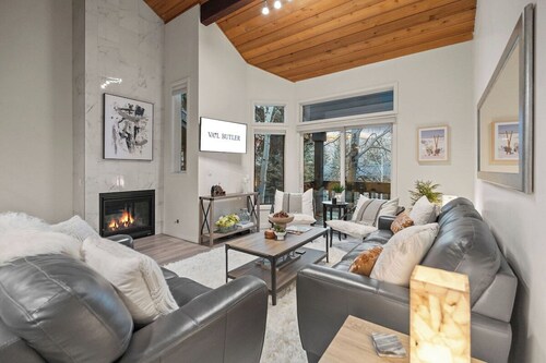 Ski In/Out Beaver Creek Condo, Pool, Hot Tub, AC