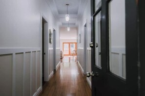 Interior - Boonara a Luxe Retreat-3 Bedroom House +1 Bed Studio (Blue Mountains)