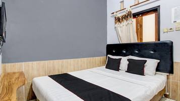 Deluxe-Doppelzimmer | Schreibtisch, Bettwäsche