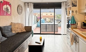 Interior - Studio for 4 People in a Residence With Swimming Pool (Le Grau-Du-Roi)