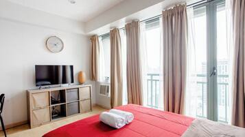 1 bedroom, iron/ironing board, free WiFi, bed sheets