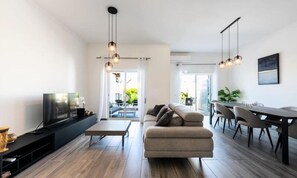 Living area - House in Vale Parra Near Salgados Lagoon (Albufeira)