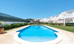 Outdoor pool - House in Vale Parra Near Salgados Lagoon (Albufeira)