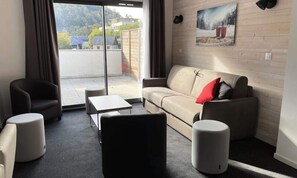Living area - Studio for 6 People (Eaux-Bonnes)