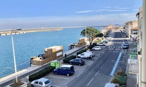 View from property - Air-conditioned and With an Unobstructed View: 300m From the Beaches: Apartment Sleeps 4 (Port-la-Nouvelle)