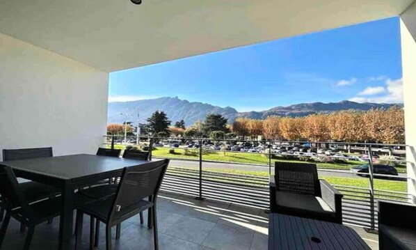Outdoor dining - Apartments for 8 People (Aix-les-Bains)