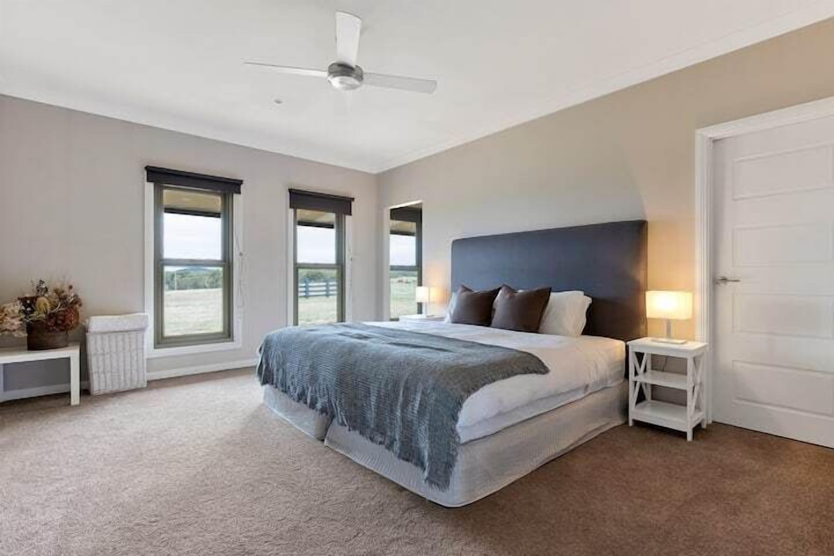 4 多间卧室、熨斗/熨衣板、WiFi、床单