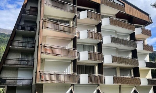 Exterior - Apartment in Villeneuve Near Ski Lifts (La Salle-les-Alpes)