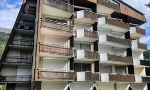 Exterior - Apartment in Villeneuve Near Ski Lifts (La Salle-les-Alpes)