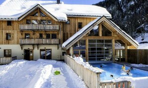 Pool - Apartment in Savoie With Heated Pool (Saint-Colomban-des-Villards)